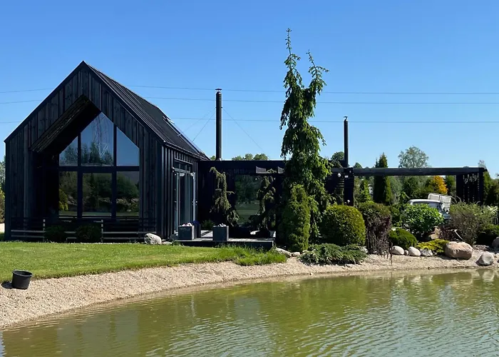 Black House- Lake Garden Sauna