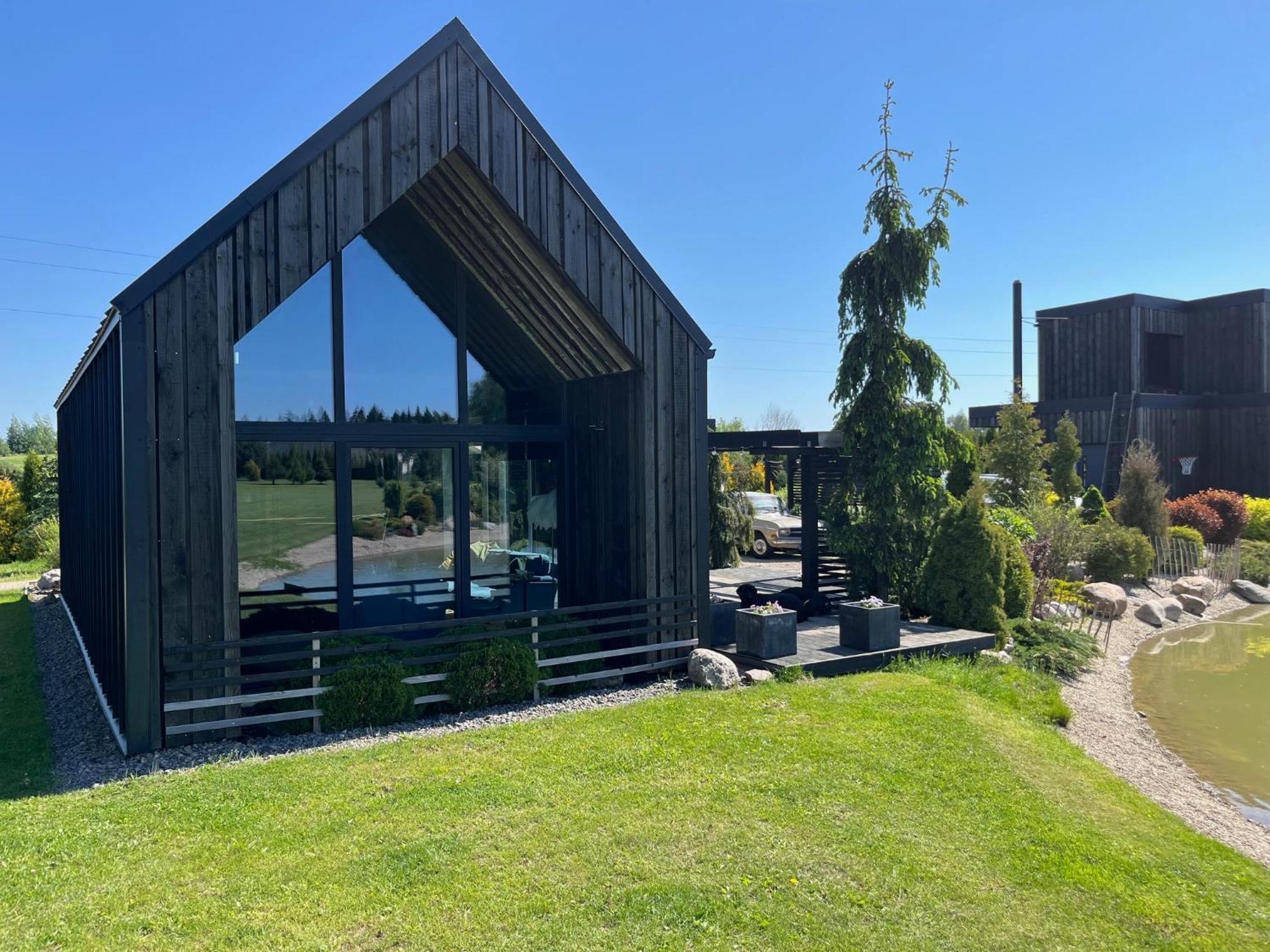 Black House- Garden Sauna *