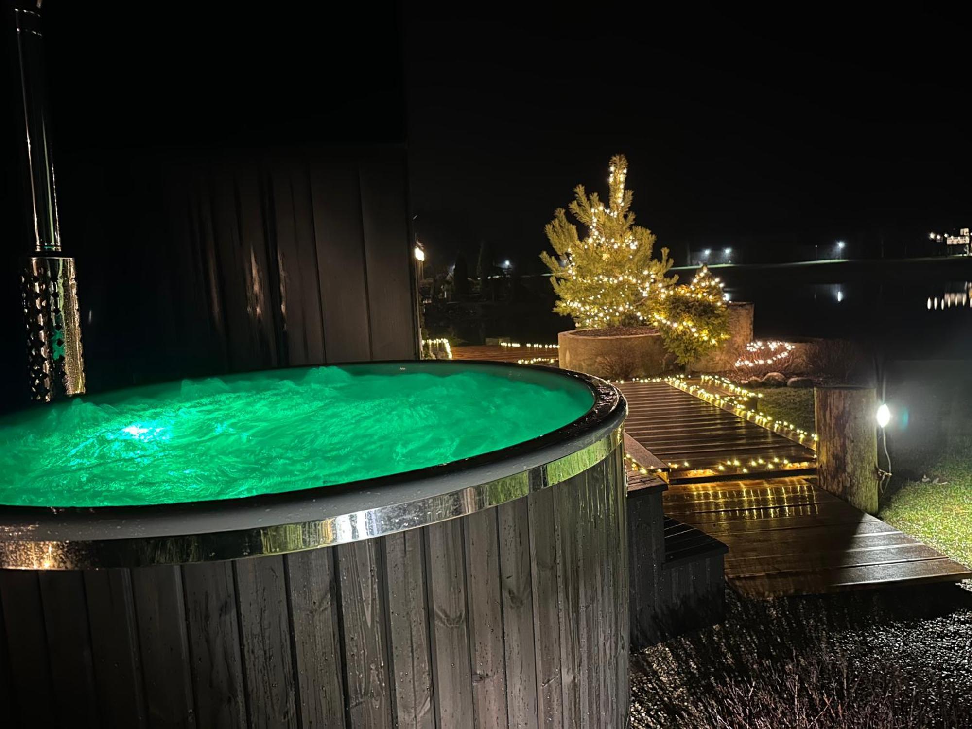 Black House- Garden Sauna Loma-asunnot Tinuzi