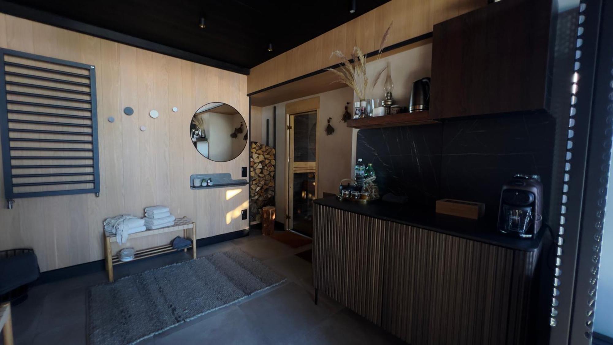 Black House- Garden Sauna